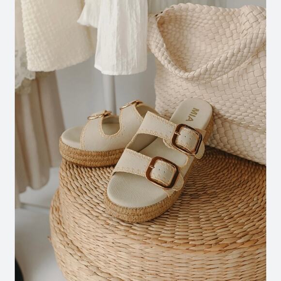 MIA Shoes - MIA Womens Mieko Platform Double Buckle Slide Sandal Seashell Cream Size 7.5 NEW